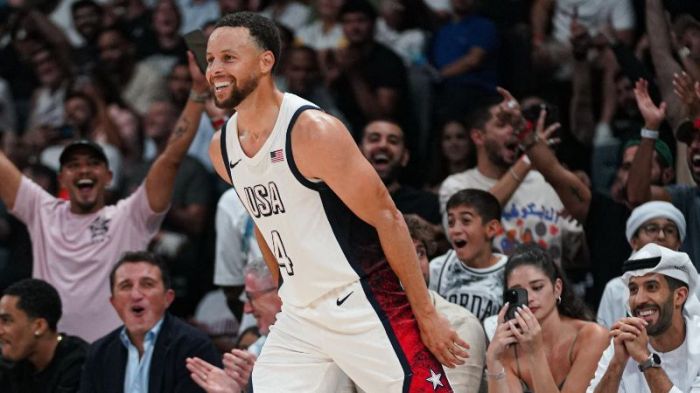 Stephen Curry, armador da seleção dos Estados Unidos