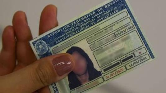 Mudanças reduzem gastos e tirar a primeira CNH