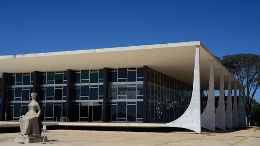 STF retoma julgamento do piso salarial da enfermagem nesta sexta (23).