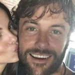 Sthefany Brito sai aos prantos de hospital onde Kayky Brito está internado