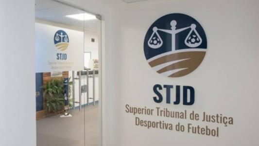 STJD aceitou pedido de adiamento, mas quer julgar o caso ainda nesta terça-feira (31)