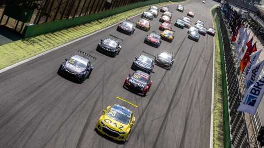 Stock Car é a principal categoria do automobilismo brasileiro