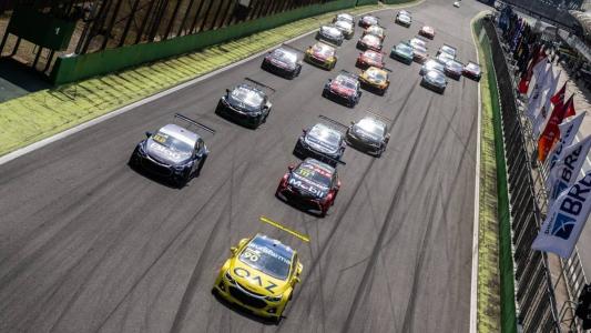 Stock Car é a principal categoria do automobilismo brasileiro