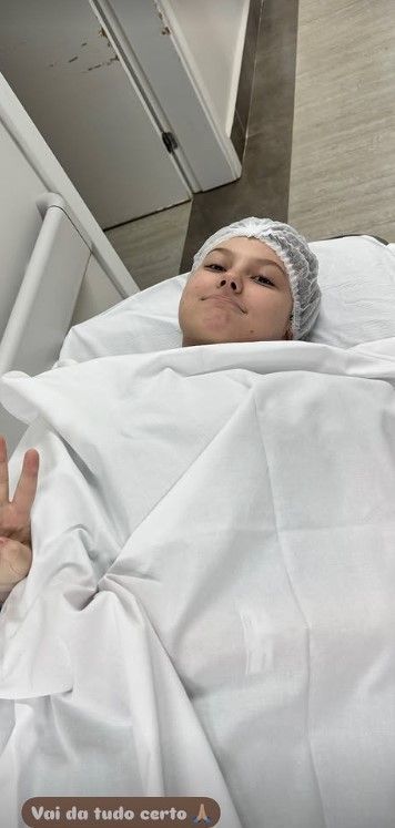 Isabel Veloso passa por nova cirurgia: ‘Coração na mão’