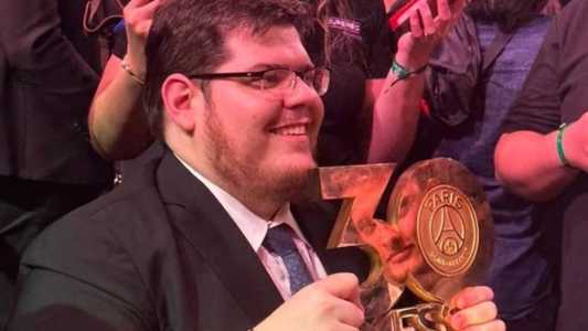 Streamer Casimiro arrecadou um dos itens mais caros da noite