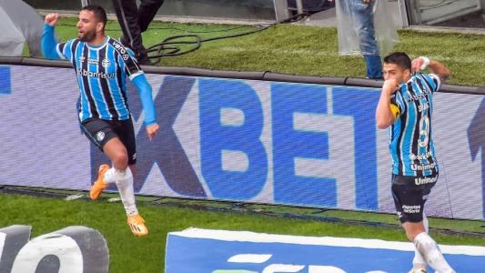 Suárez abriu o placar para o Grêmio