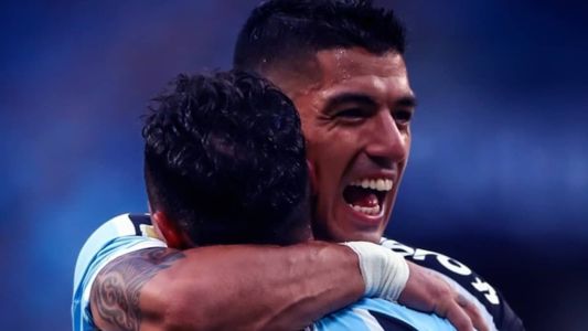 Suárez comemora gol que deu título do Gaúcho ao Grêmio