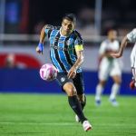 Suárez desfalca o Grêmio em duelo com o Flamengo pelo Brasileirão
