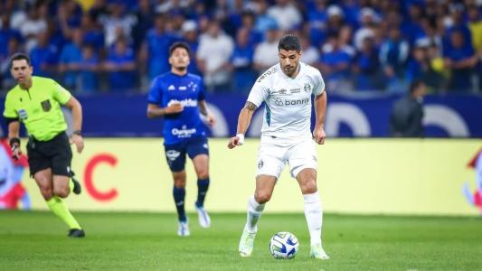 Suárez deu assistência para o gol da classificação gremista na Copa do Brasil