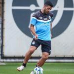 Suárez se reapresenta no Grêmio após atuar pelo Uruguai nas Eliminatórias