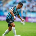 Suárez está confirmado no Grêmio para enfrentar o Botafogo; veja escalações