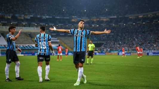 Suárez jogará o último Grenal pelo Tricolor gaúcho
