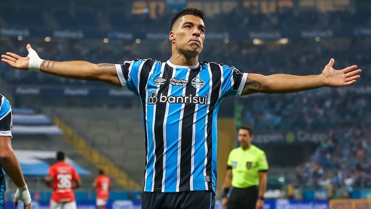 Suárez lidera ranking de mais participações em gols dentro de casa