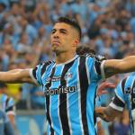 Grêmio bate Inter no Gre-Nal do Brasileirão e aumenta crise colorada
