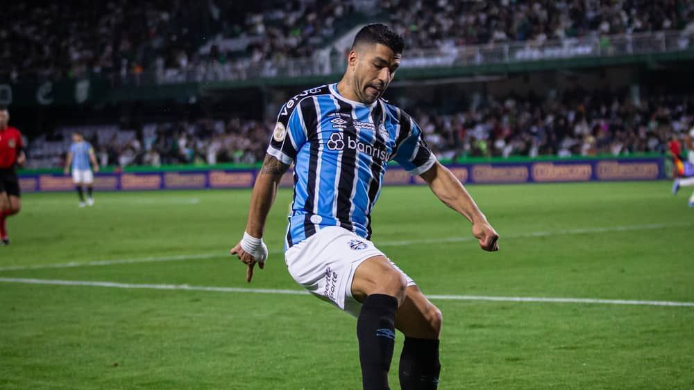Renato comenta saída de Suárez do Grêmio: 'Acho que já tem contrato lá fora'