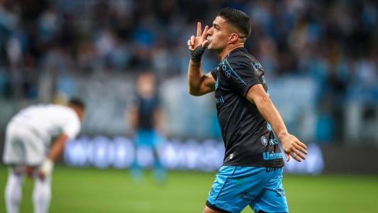 Suárez voltou a balançar as redes depois de dois meses de jejum no Grêmio