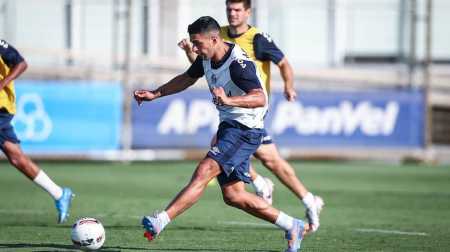 Suárez voltou a treinar nesta segunda-feira (30), no CT Luiz Carvalho