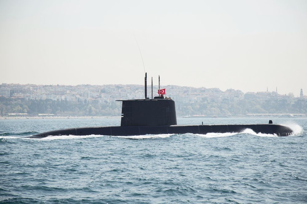 Um narco-submarino transportando 1,7 tonelada de cocaína foi interceptado no Atlântico