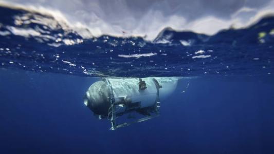 Submersível implodiu com cinco pessoas a bordo perto dos destroços do Titanic