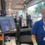 Em meio à dor, israelenses fazem campanhas para ajudar soldados