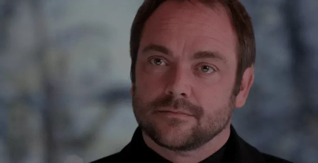 'Crowsley' de ‘Supernatural’ sofre seis ataques cardíacos e é socorrido às pressas