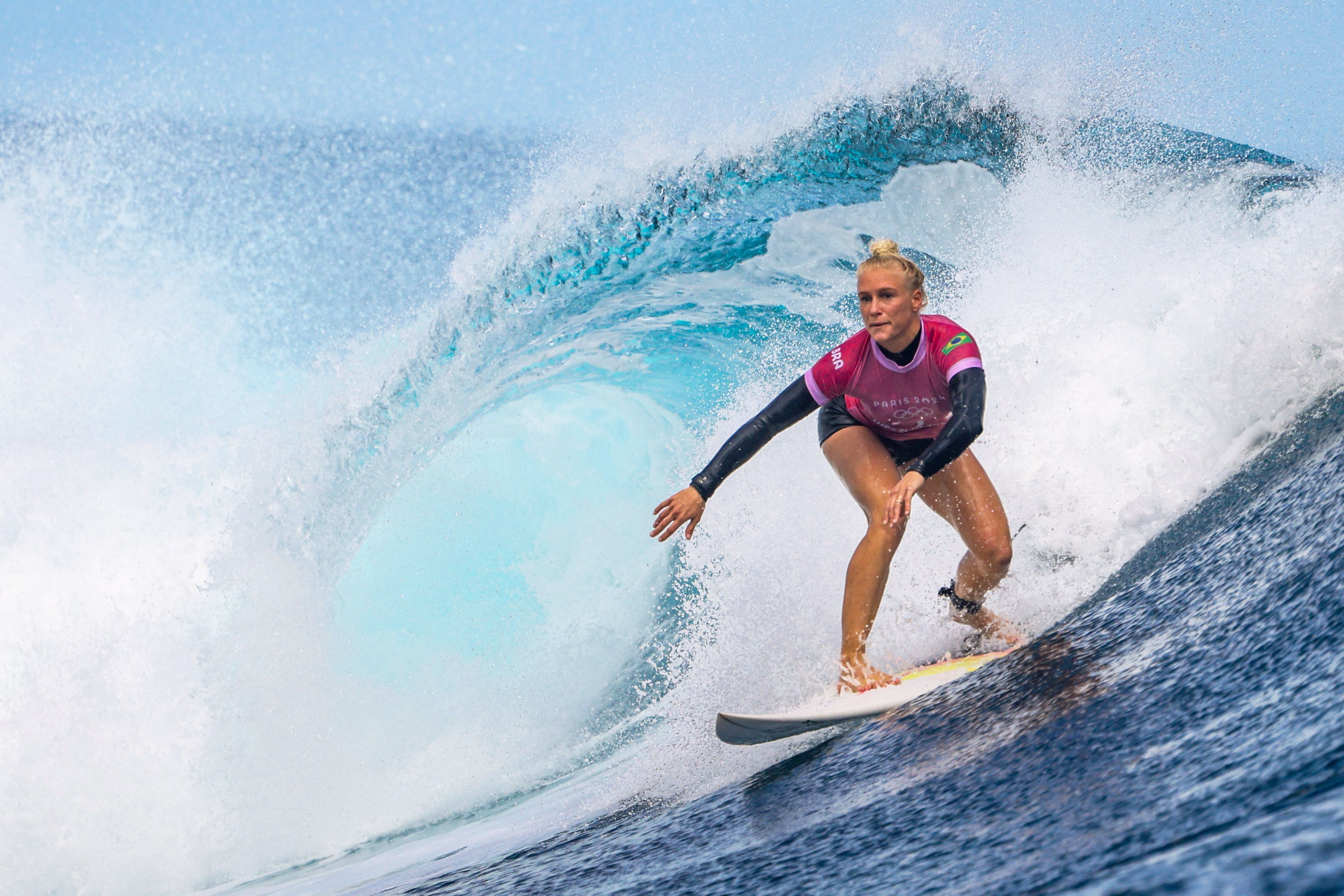Tatiana Weston-Webb perde final do Surfe Feminino e fica com a prata na Olimpíada