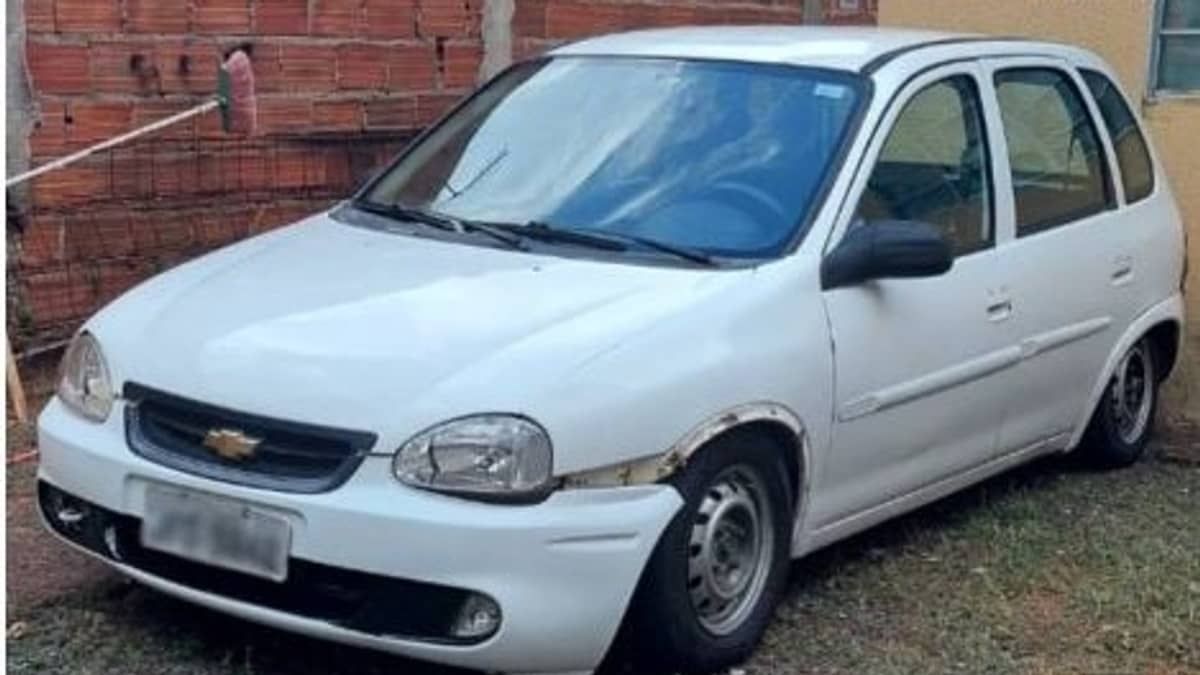 Falso policial civil é preso suspeito de furtar 14 carros em Minas 
