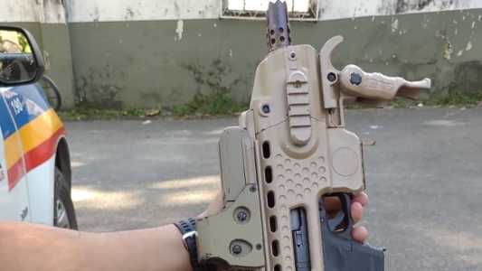 Suspeito estava com arma dentro do banheiro