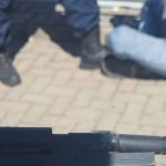 Homem com tornozeleira eletrônica é preso após roubar iPhone de passageira dentro de ônibus em BH