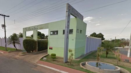 Suspeito ficou ferido após entrar em luta corporal com a vítima