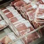 Suspeito tenta sair de mercado com picanha embaixo da blusa e é preso em SP
