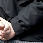 Bêbado é preso após bater nos pais idosos em Minas e ainda debocha: 'Não dá em nada'