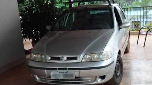 Suspeito levou o carro e mais R$ 1 mil dos pais