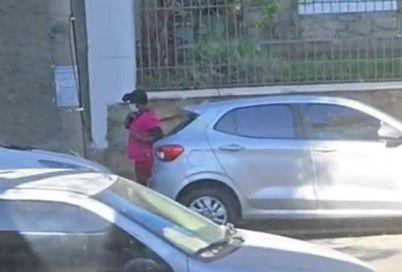 Homem é flagrado se masturbando em rua do bairro Santo Antônio