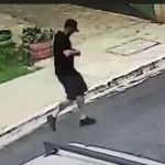 Vídeo: homem tenta matar ex-mulher a tiros em SP, mas arma emperra