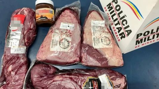 Suspeito tentou furtar quatro peças de carne, além de potes de creme de chocolate