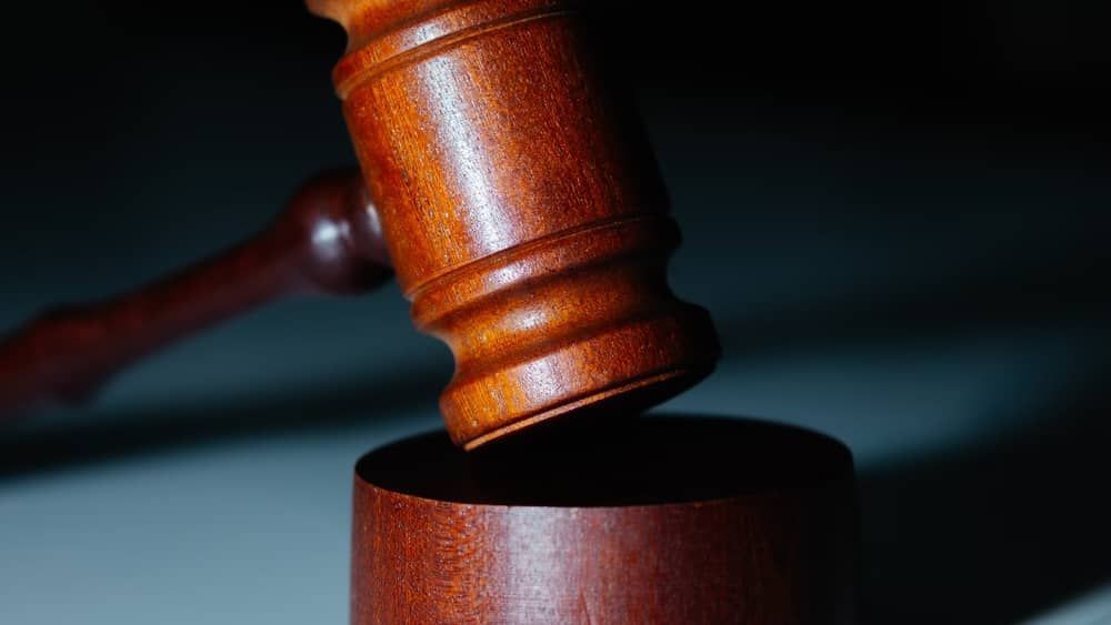 Justiça condena Souza Cruz a pagar R$ 1,2 milhão de horas extras para funcionário