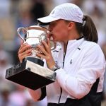 Swiatek é campeã de Roland Garros e garante Bia Haddad no Top 10