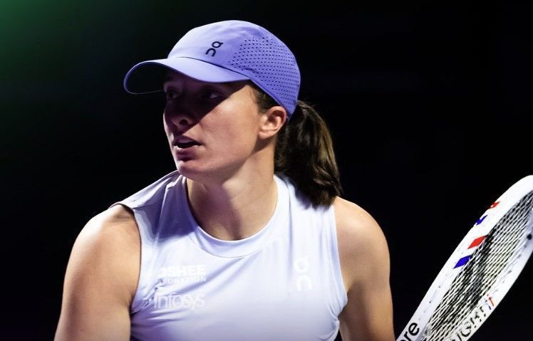 Swiatek e Rybakina vencem com facilidade no WTA Finals; Luisa Stefani mira estreia