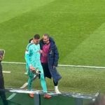 Goleiro da Juventus sente dores no peito e deixa campo chorando 