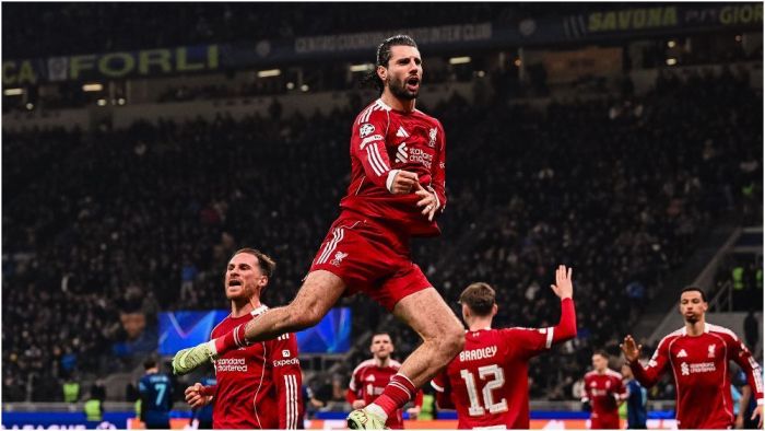 Szoboszlai comemora gol do Liverpool na Champions League