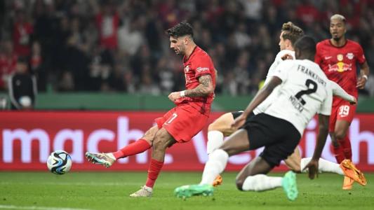 Szoboszlai marcou o segundo gol do RB Leipzig na vitória sobre o Eintracht Frankfurt