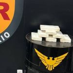 Homem é preso em ônibus de viagem com tabletes de cocaína em BH 
