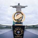 Fluminense recebe taça do Mundial de Clubes em ponto turístico do Rio de Janeiro