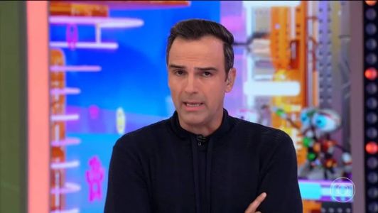 Tadeu Schmidt comanda o reality pelo segundo ano na Globo