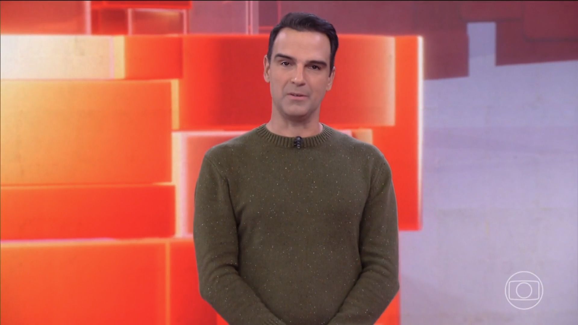 Tadeu Schmidt é alvo de grave acusação por discurso de eliminação no BBB 25