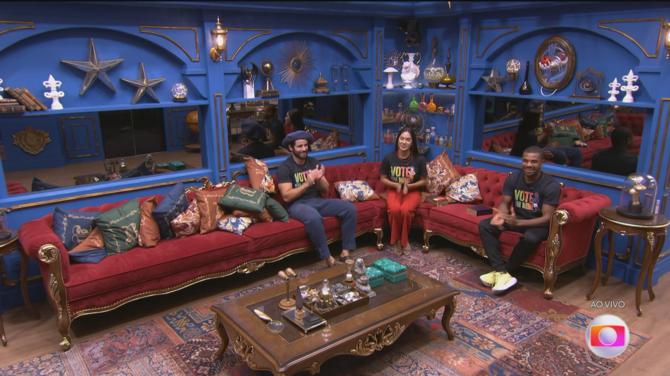 Tadeu Schmidt atende pedido de Davi e surpreende finalistas do BBB 24