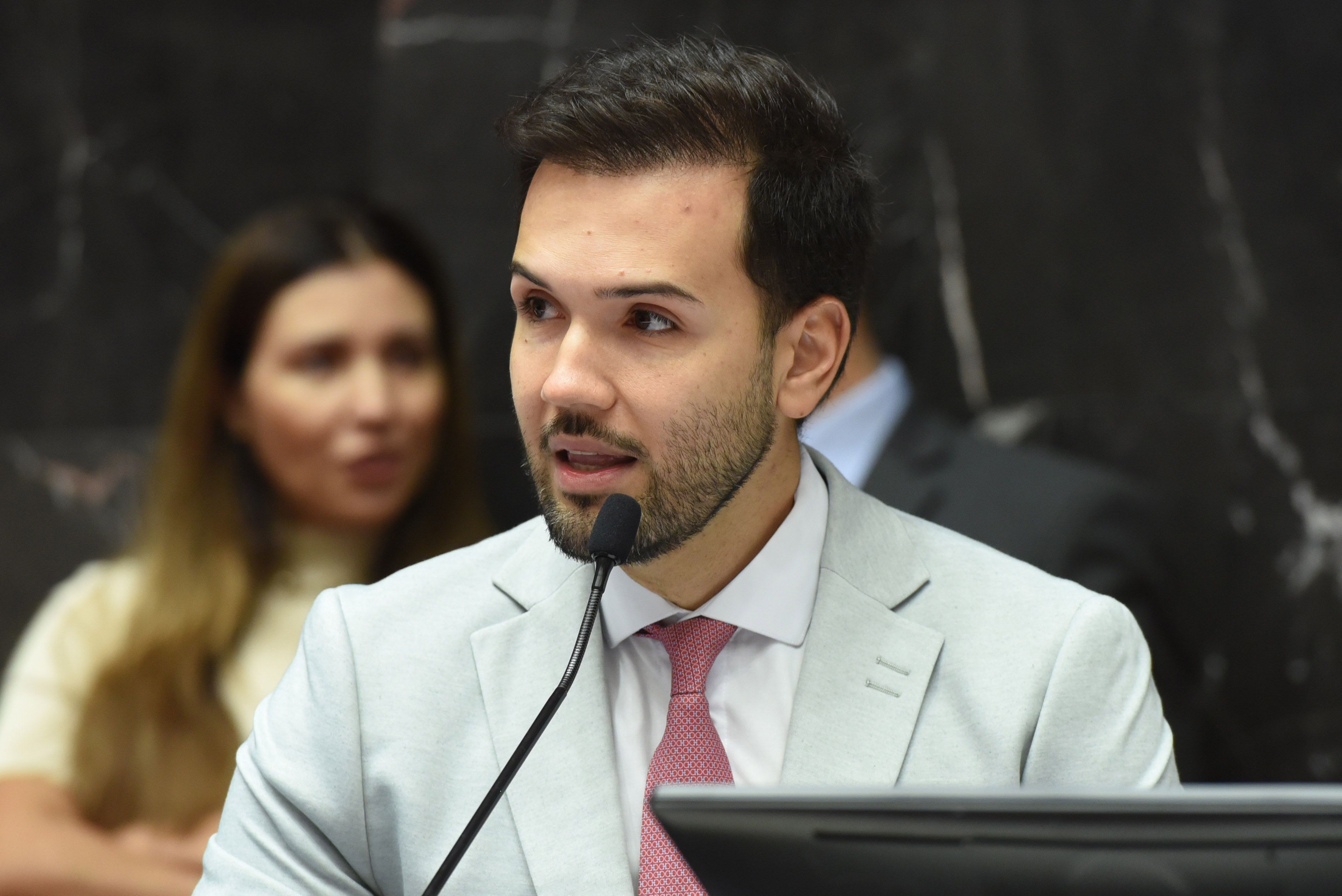 Dívida de Minas: Tadeu Leite diz que ALMG espera aval do Congresso a renegociação para voltar à carga