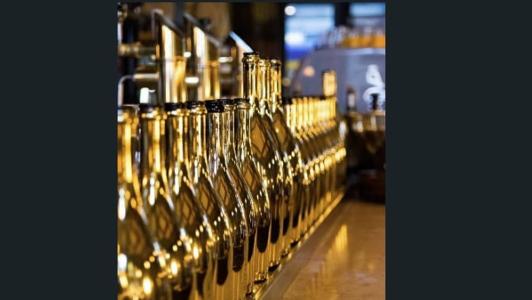 Também foram inutilizados 16.380 litros de azeite importado por estarem adulterados