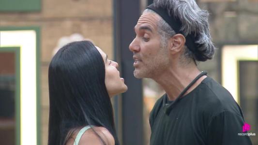 Fernando e Tàmires se peitaram em A Fazenda 17